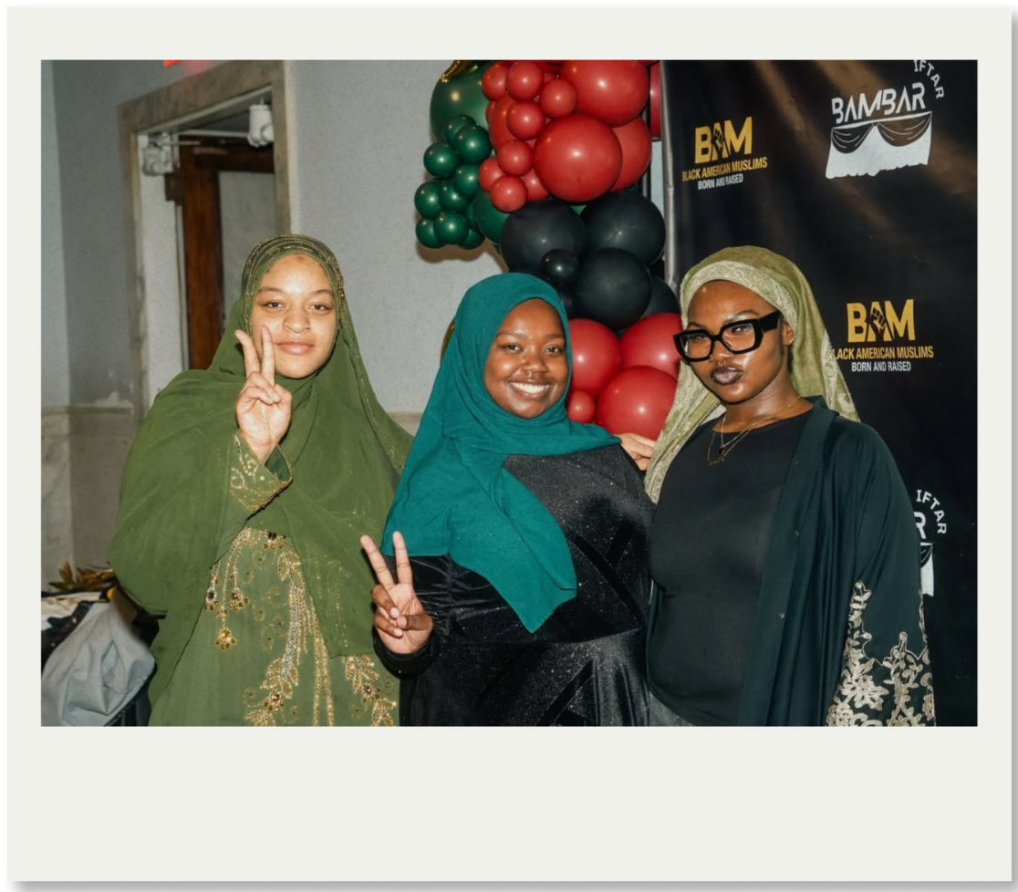 BAMBAR teen members together.
